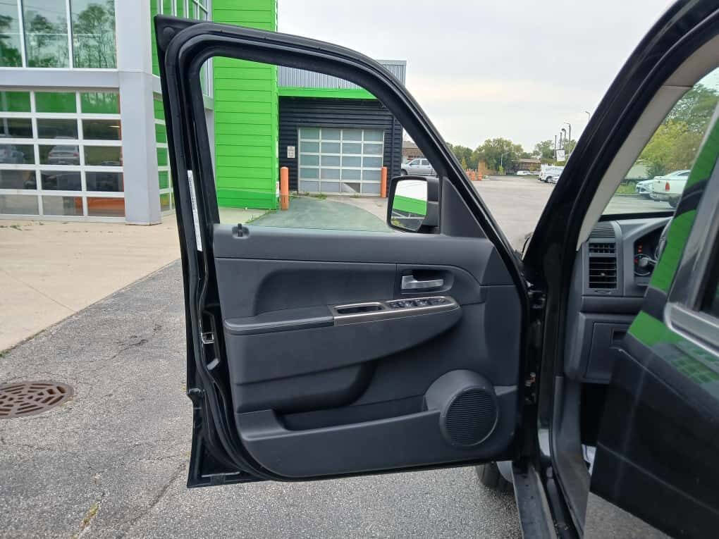 Used 2011 Jeep Liberty Renegade image 9