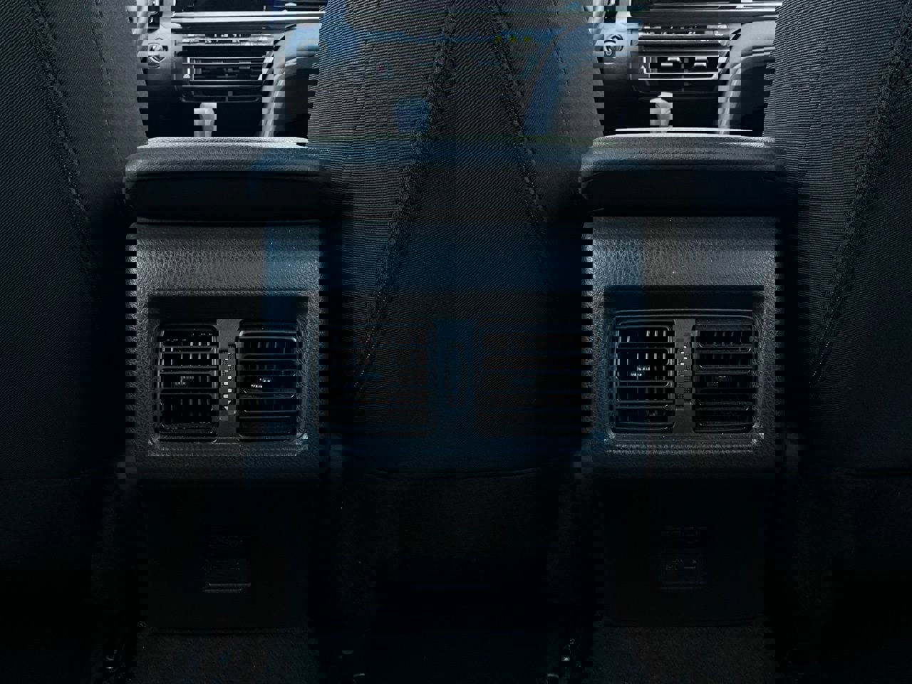 Used 2025 Toyota Camry LE image 12