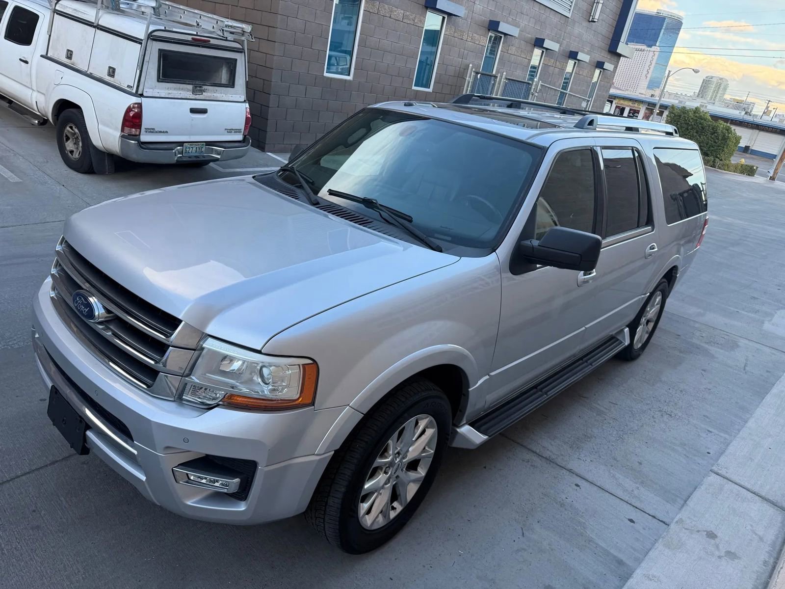 Used 2017 Ford Expedition EL Limited RWD image 10