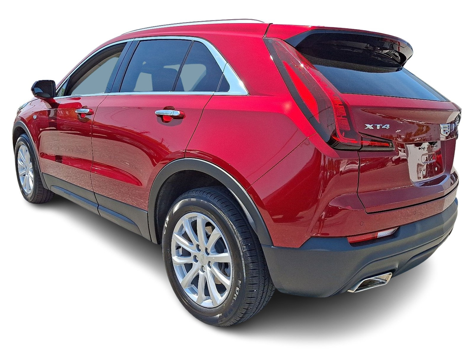 Certified 2023 Cadillac XT4 Luxury w/ Cold Weather Package FWD image 3