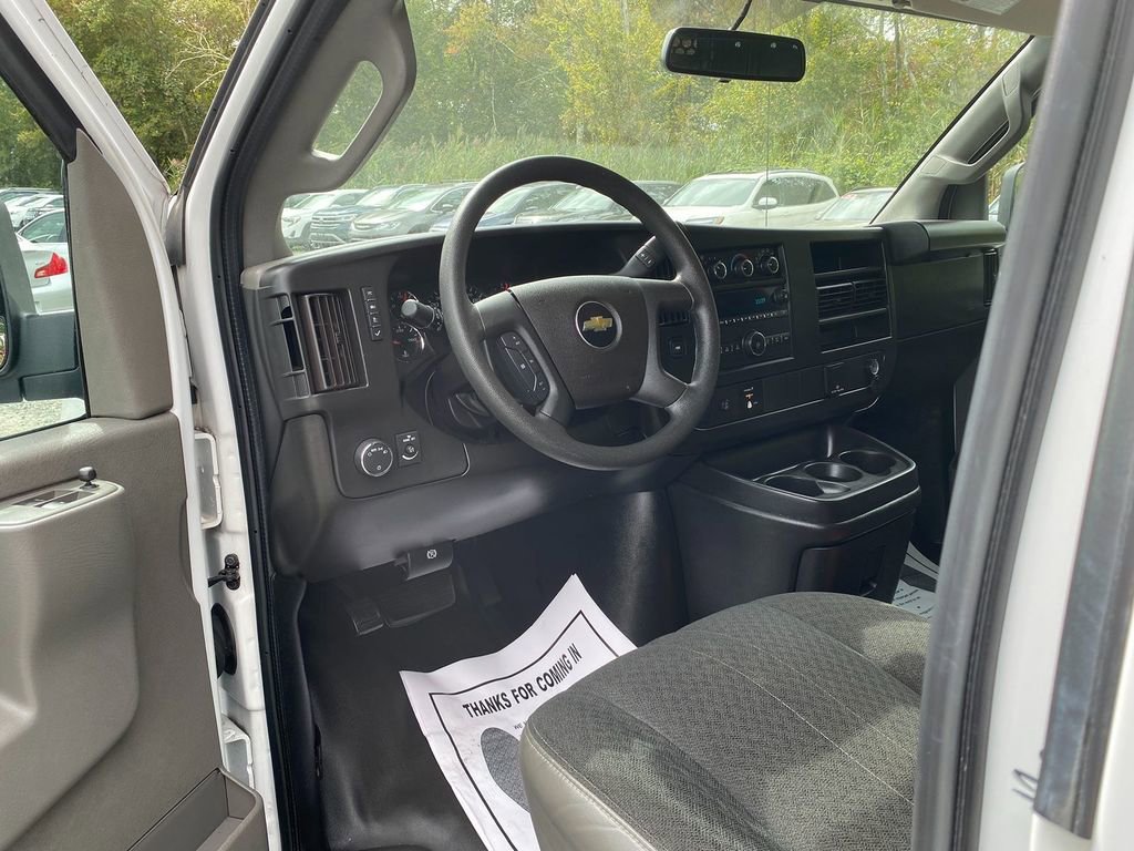 Used 2022 Chevrolet Express 2500 w/ Driver Convenience Package image 8