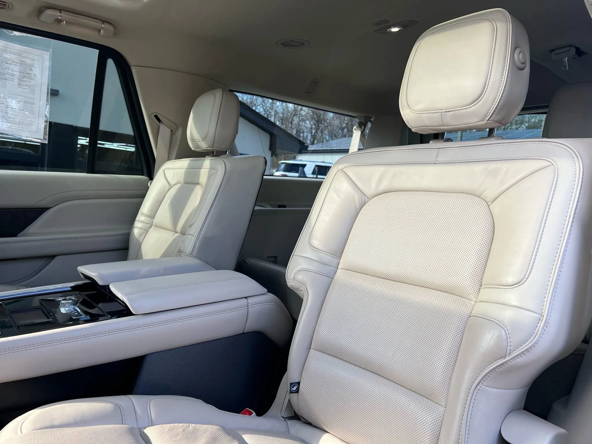 Used 2019 Lincoln Navigator L Reserve w/ Cargo Package image 36