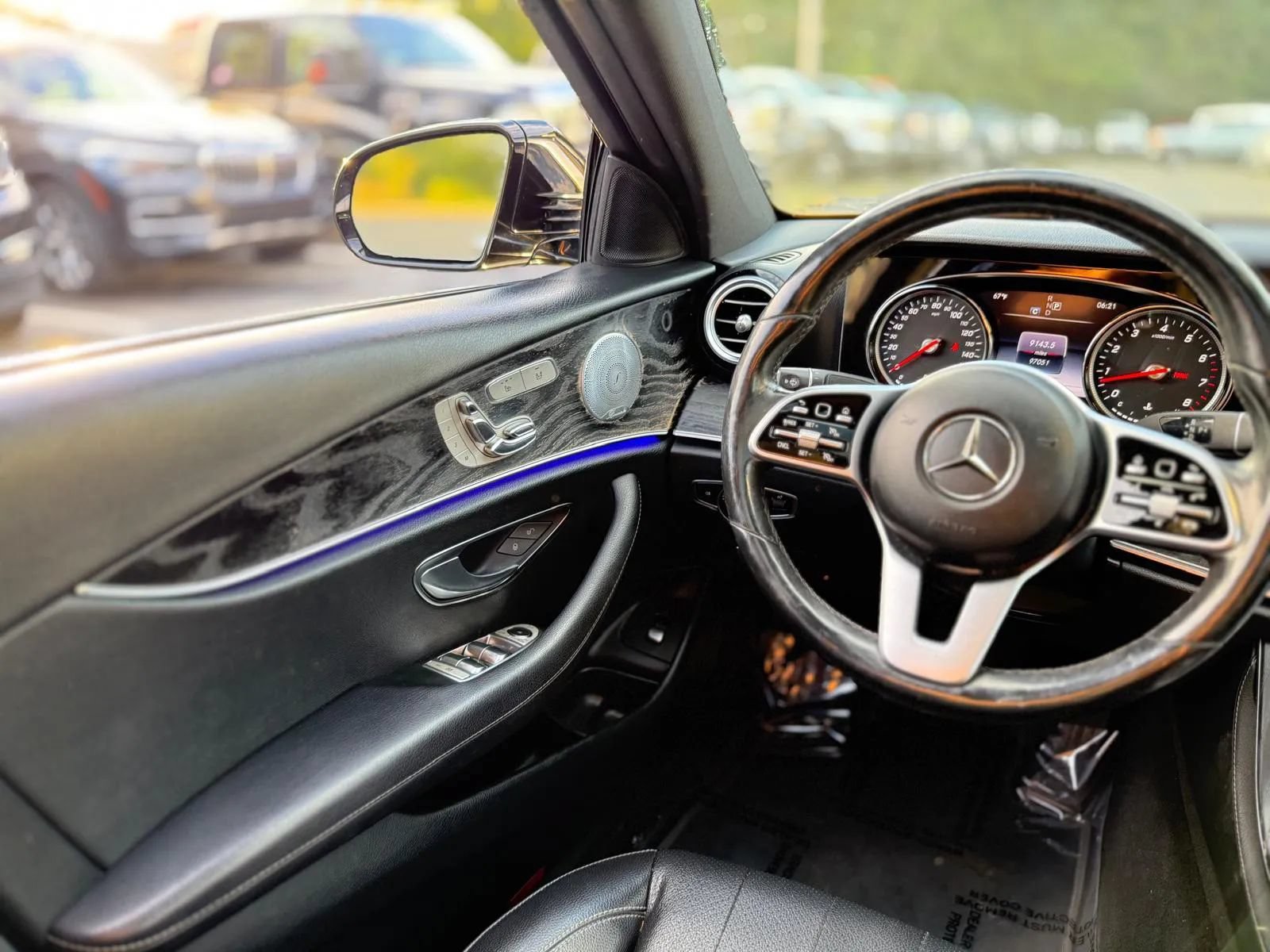 Used 2019 Mercedes-Benz E 300 4MATIC image 27
