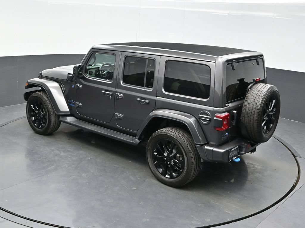 Used 2021 Jeep Wrangler Unlimited Sahara AWD/4WD image 37