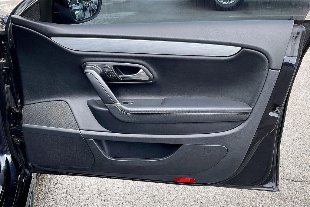 Used 2013 Volkswagen CC R-Line FWD image 25