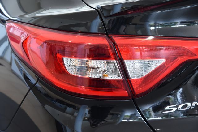 Used 2017 Hyundai Sonata SE FWD image 9