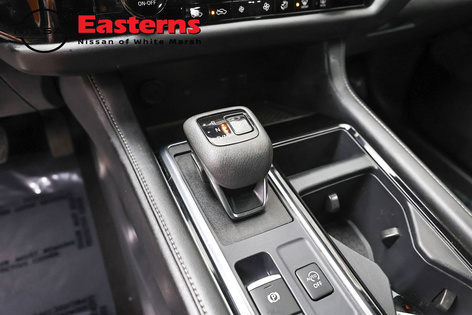 Used 2023 Nissan Pathfinder SL AWD/4WD image 13