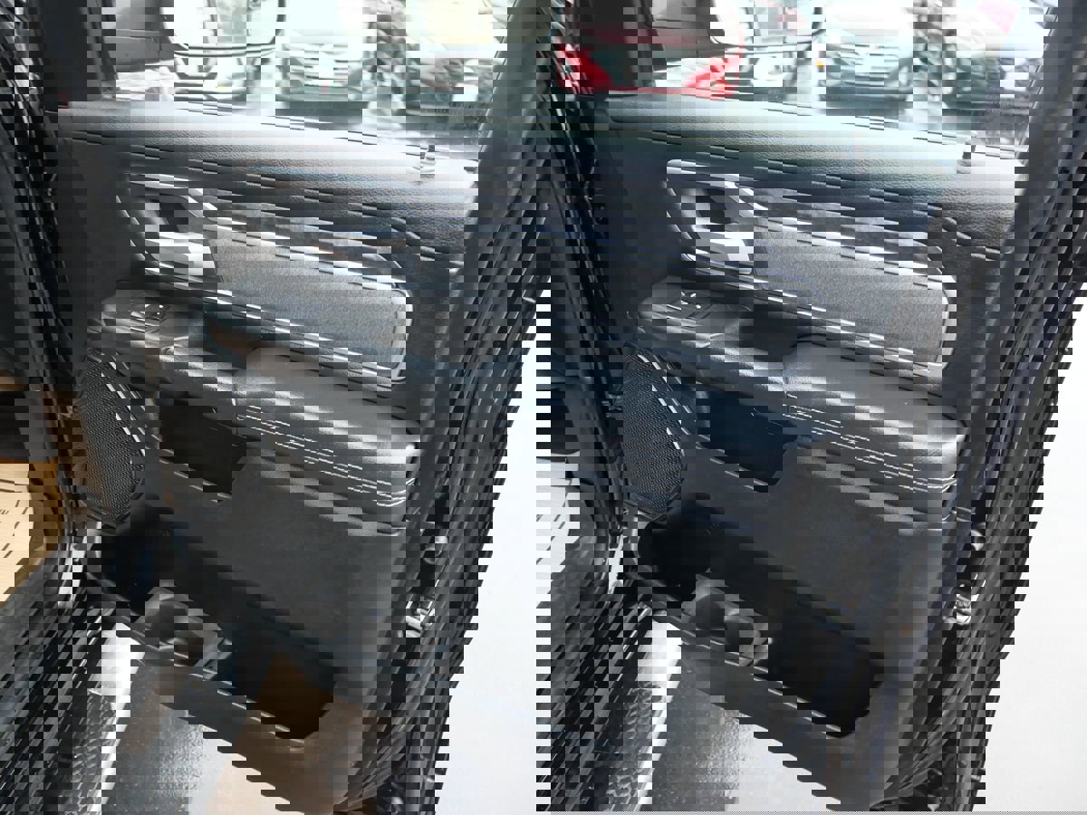 Used 2019 RAM 1500 Big Horn image 33