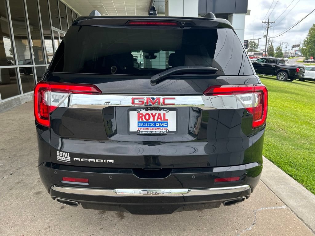 Certified 2023 GMC Acadia Denali w/ Denali Technology Package FWD image 6
