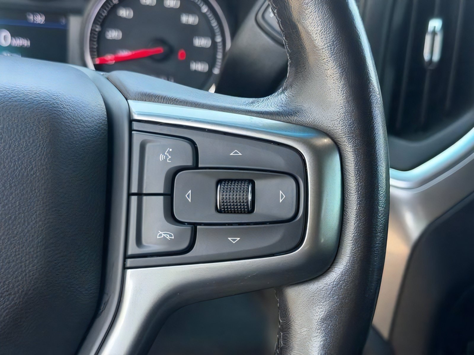 Used 2020 Chevrolet Silverado 1500 LT w/ All-Star Edition AWD/4WD image 21