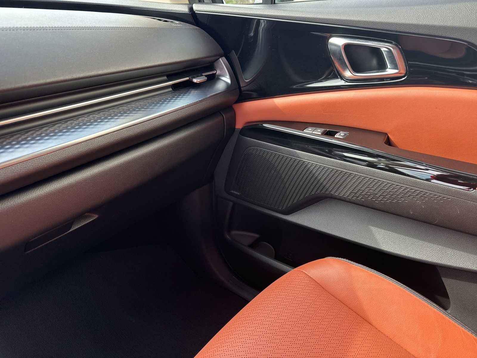 Used 2023 Kia Carnival SX Prestige image 36