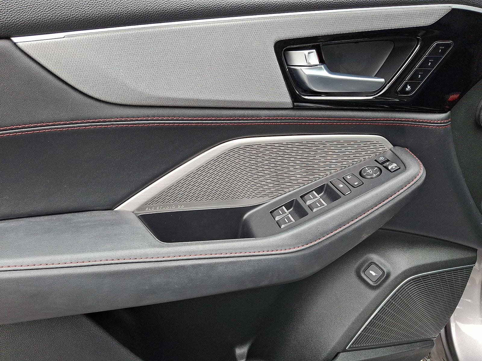 Used 2023 Acura MDX A-Spec AWD/4WD image 14
