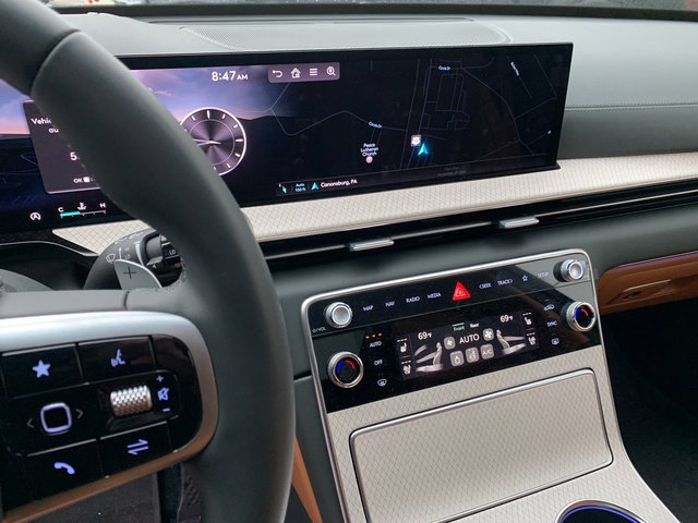 Used 2025 Genesis GV80 2.5T Prestige image 22