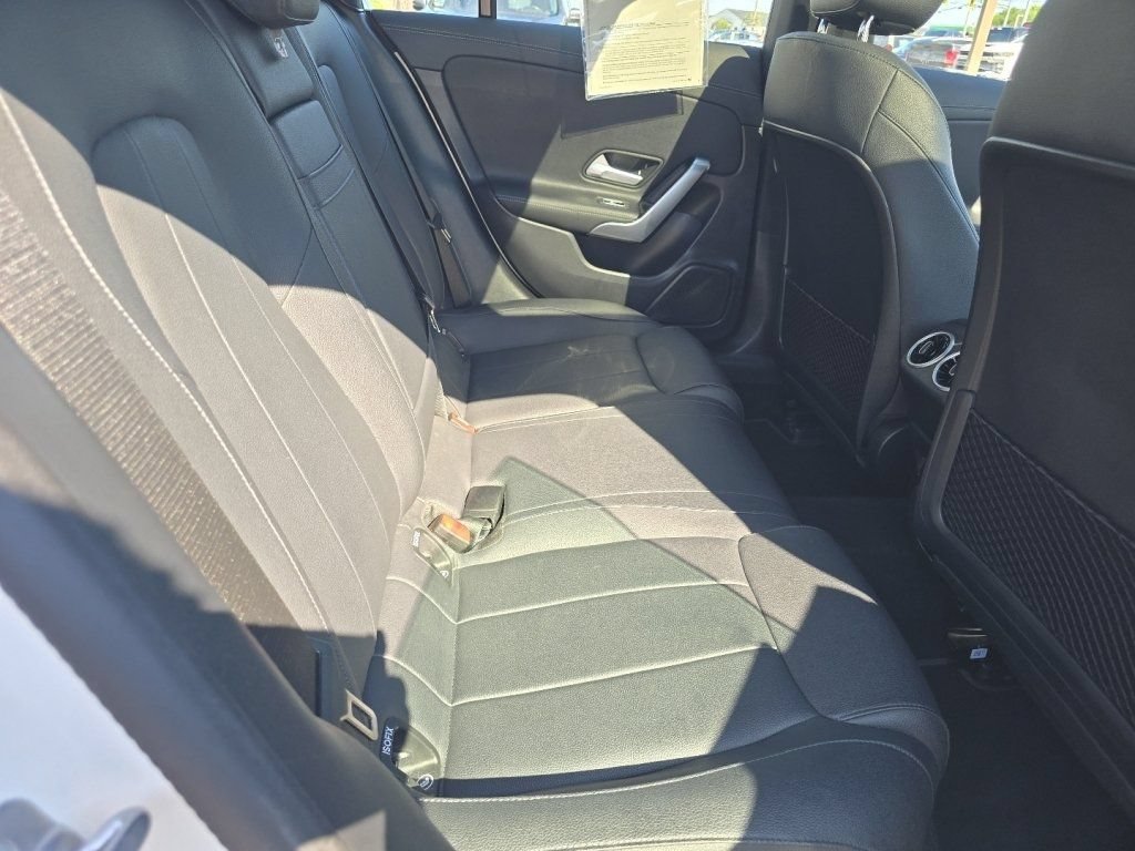 Used 2025 Mercedes-Benz CLA 250 4MATIC image 21