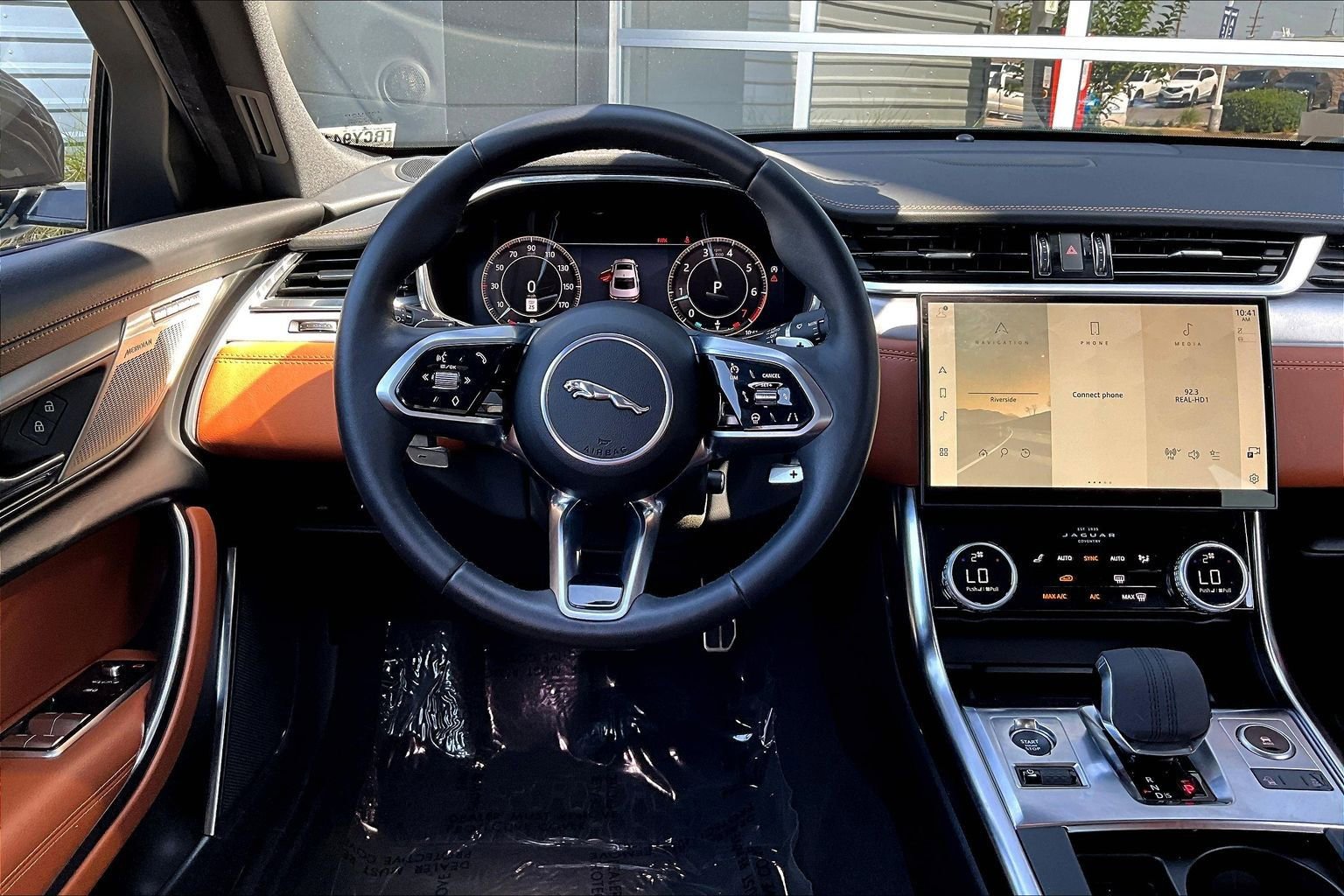 Used 2024 Jaguar XF R-Dynamic SE image 5