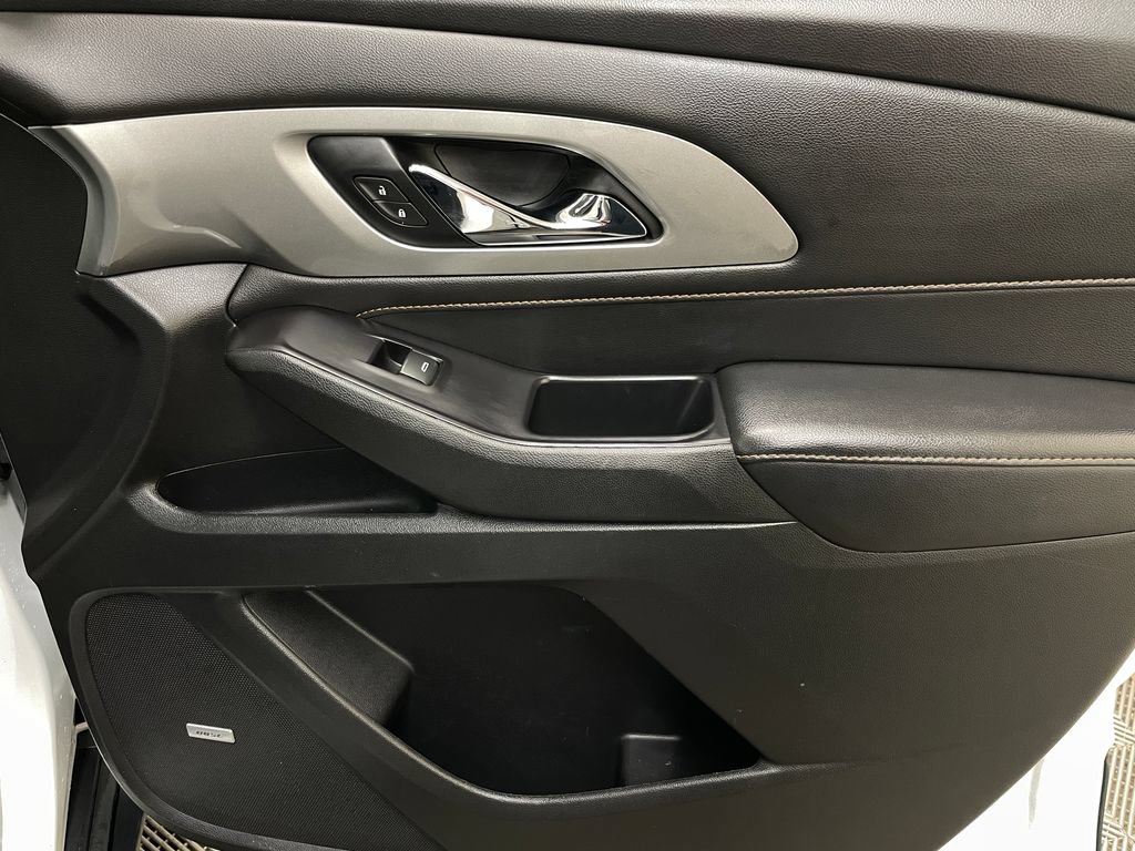Used 2020 Chevrolet Traverse RS w/ LPO, Floor Liner Package AWD/4WD image 41