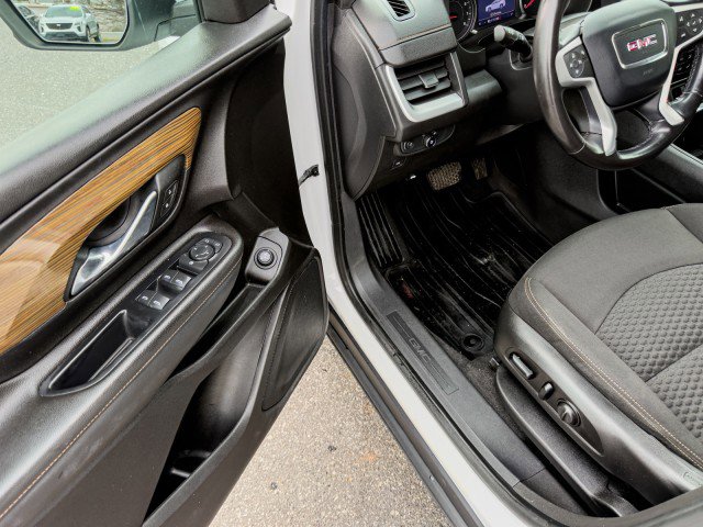 Used 2020 GMC Terrain SLE w/ Driver Convenience Package image 10