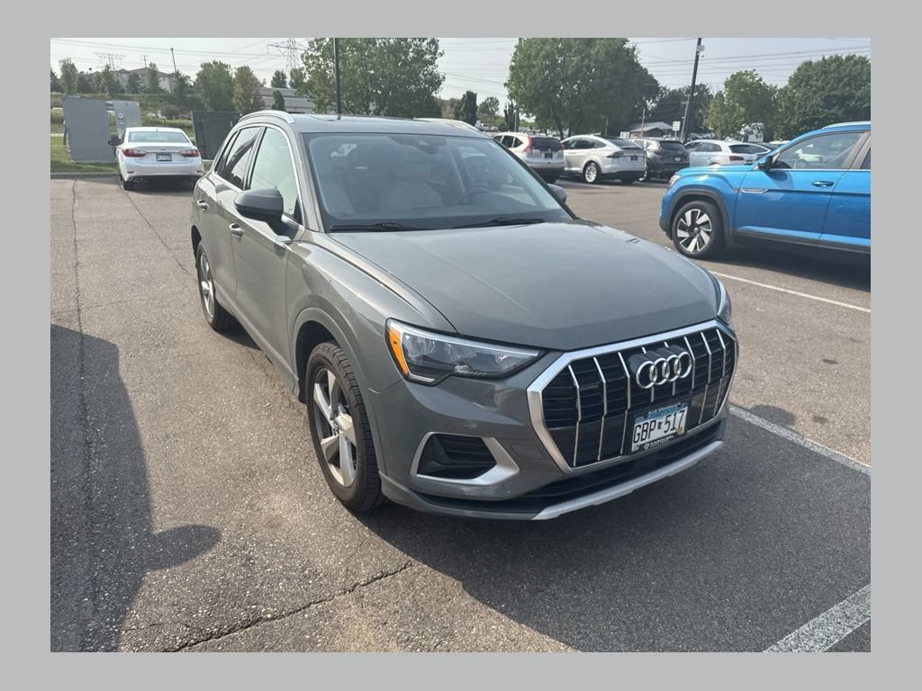 Used 2020 Audi Q3 2.0T Premium w/ Convenience Package AWD/4WD image 1