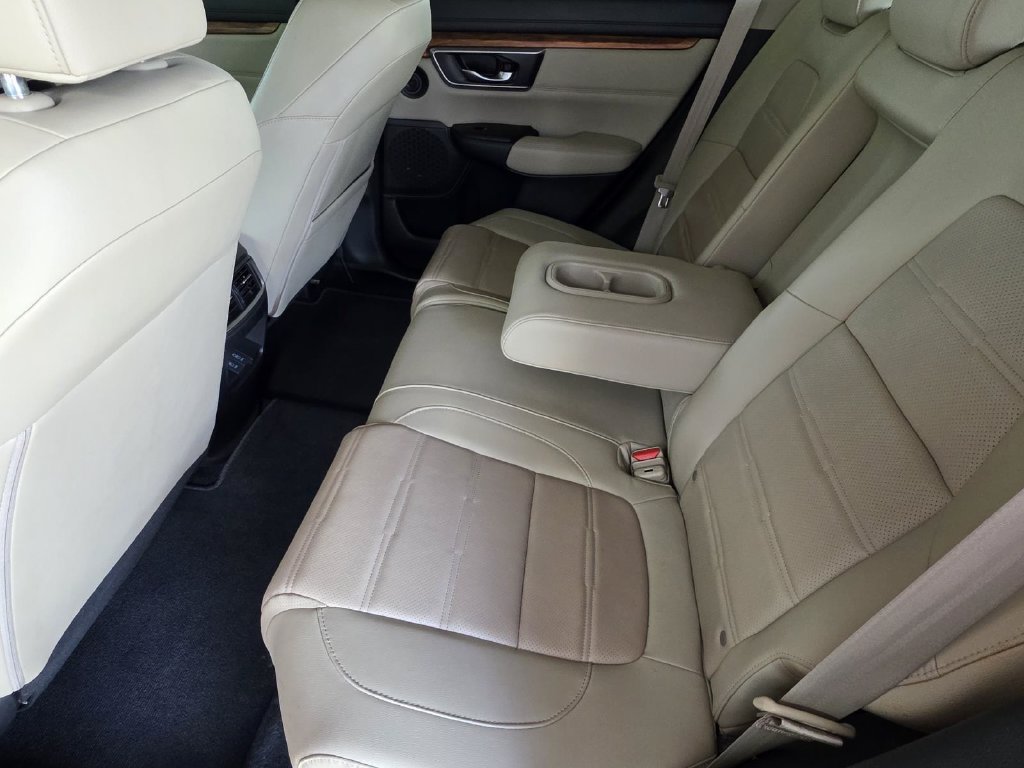 Used 2018 Honda CR-V Touring image 8