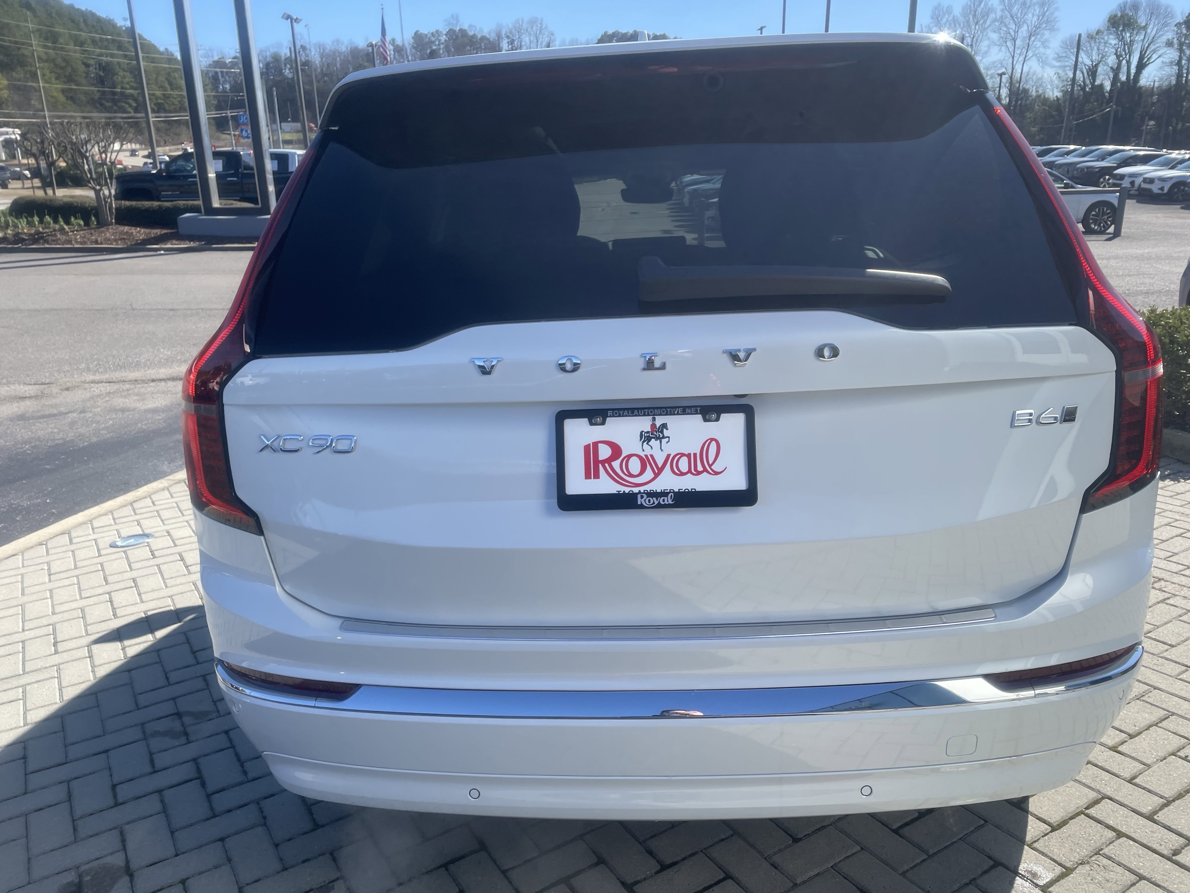 New 2026 Volvo XC90 B6 Plus w/ Protection Package Premier image 5