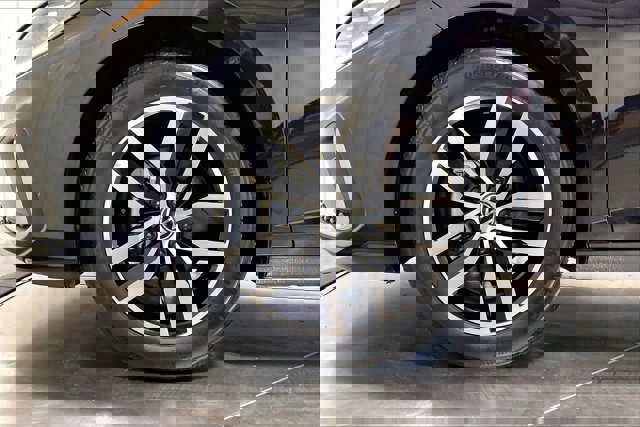 Used 2025 Volkswagen Jetta SE image 9