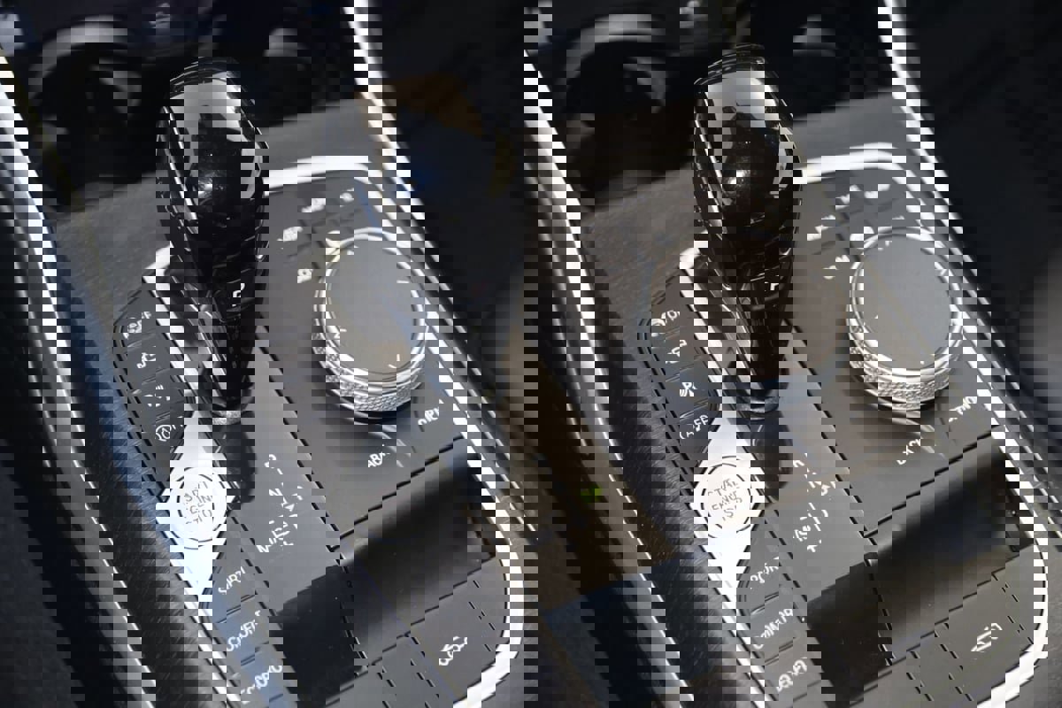 Used 2023 BMW 430i xDrive Convertible w/ Premium Package image 7