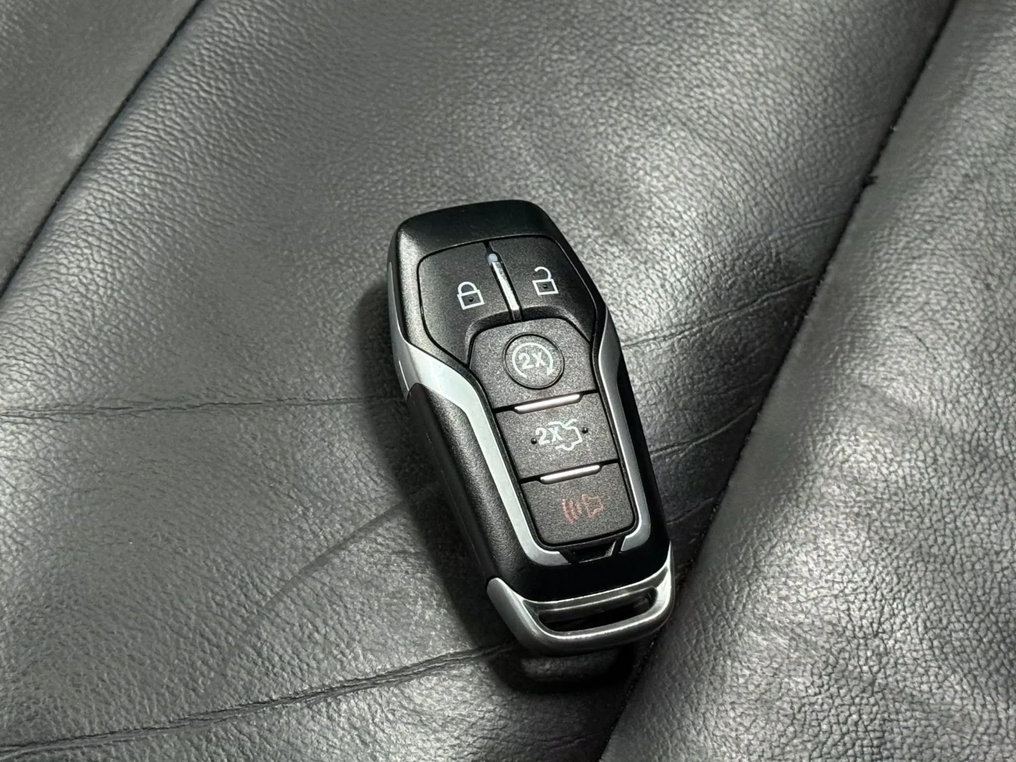 Used 2016 Ford Explorer XLT w/ Equipment Group 202A image 49