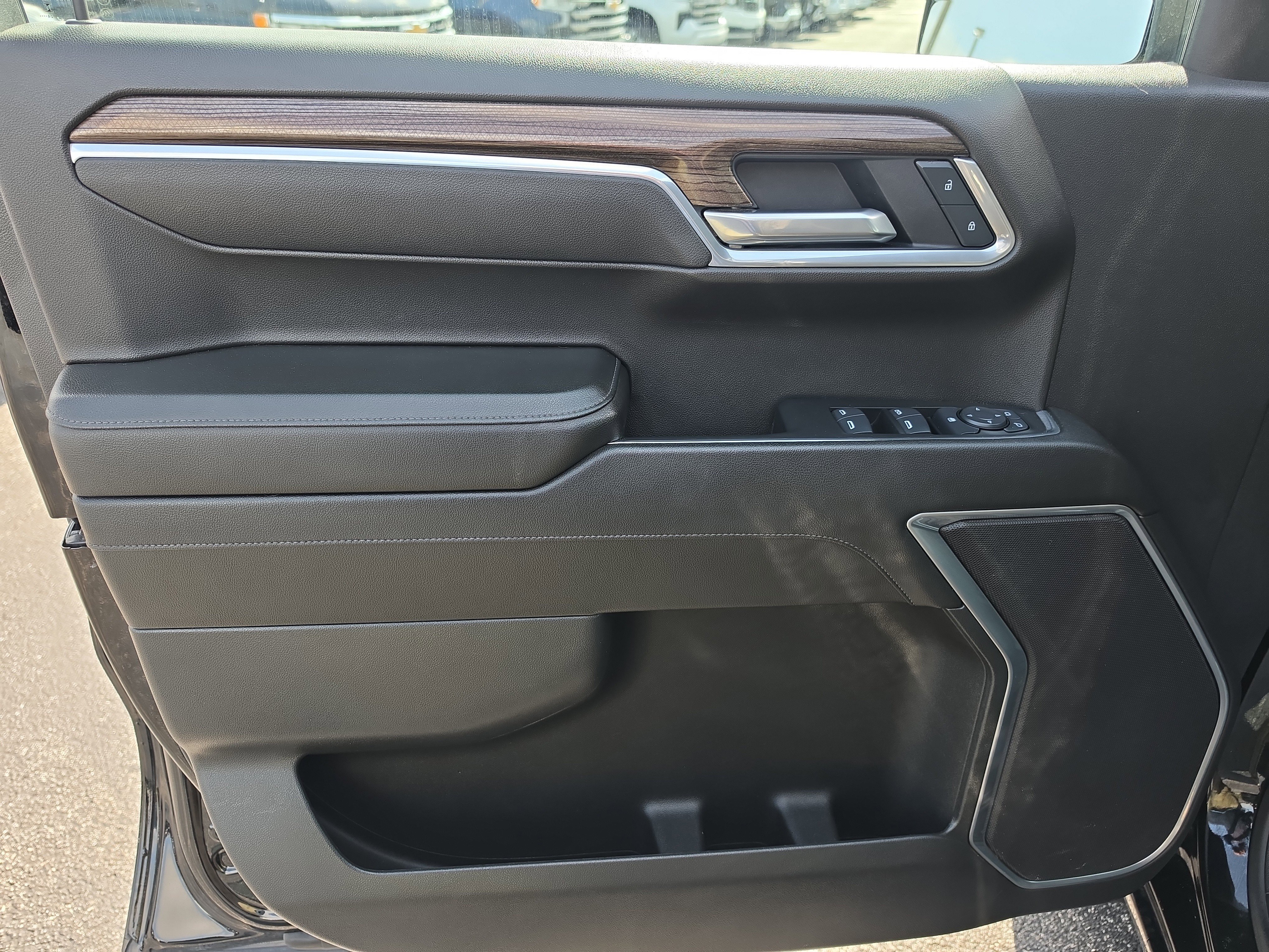 Certified 2025 Chevrolet Silverado 1500 LT RWD image 17