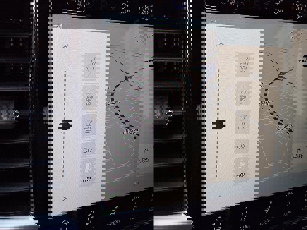 New 2026 Chrysler Pacifica Limited image 4