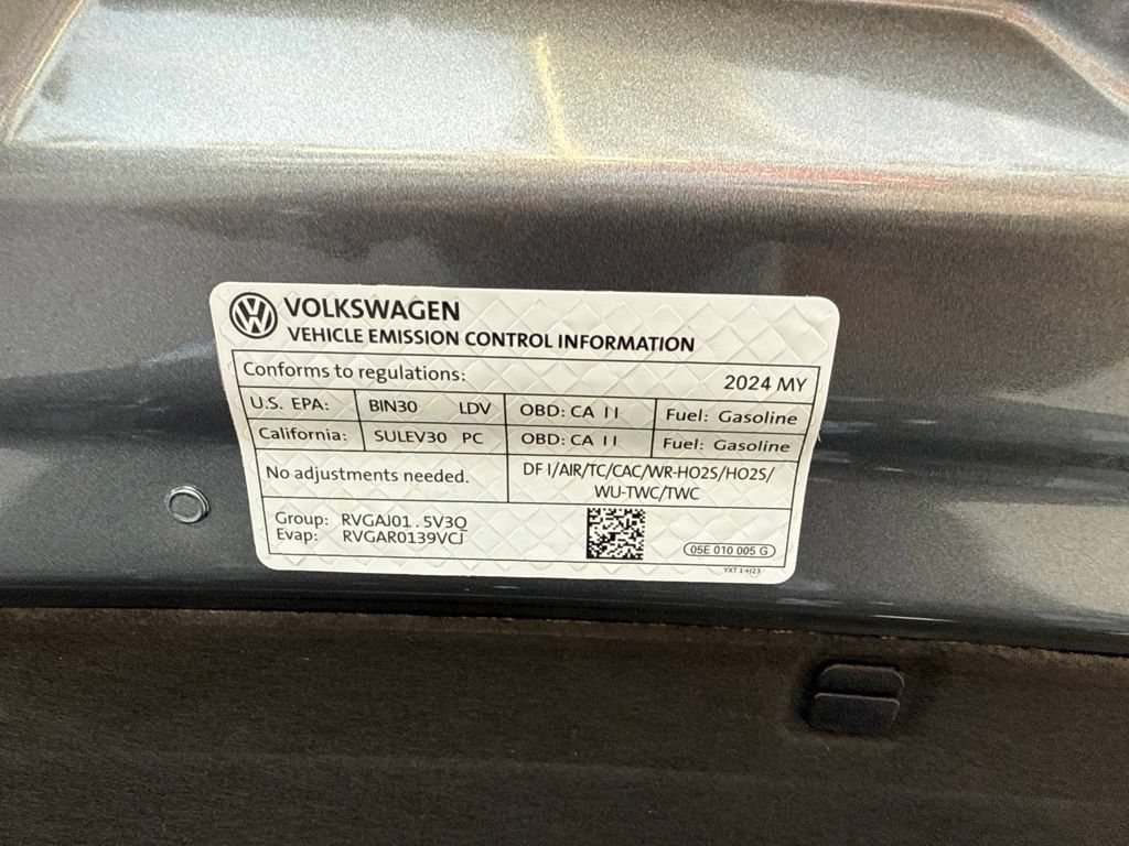 Used 2024 Volkswagen Jetta SE FWD image 29