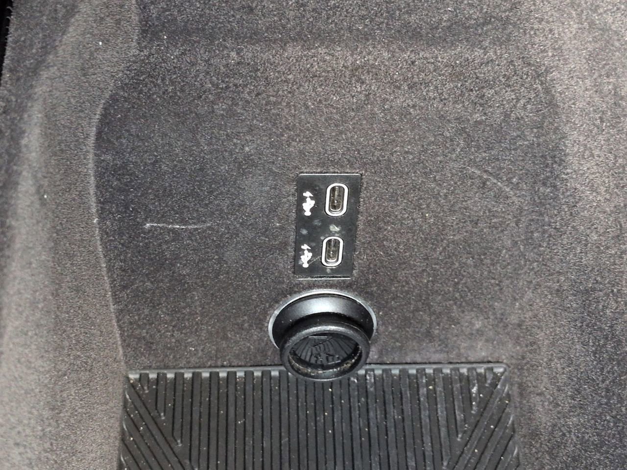 Used 2025 BMW 740i RWD image 24