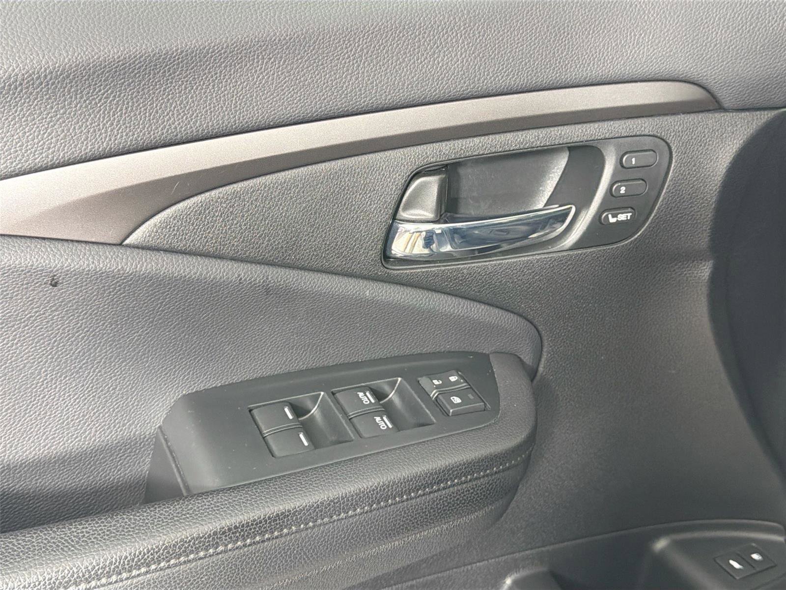 Used 2021 Honda Pilot EX-L image 16