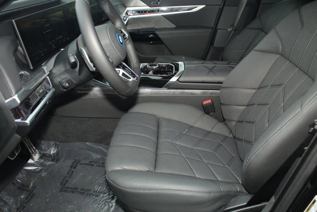 Used 2025 BMW i7 xDrive60 AWD/4WD image 20