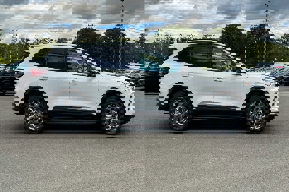 New 2025 Ford Escape ST-Line w/ Tech Pack #1 image 2