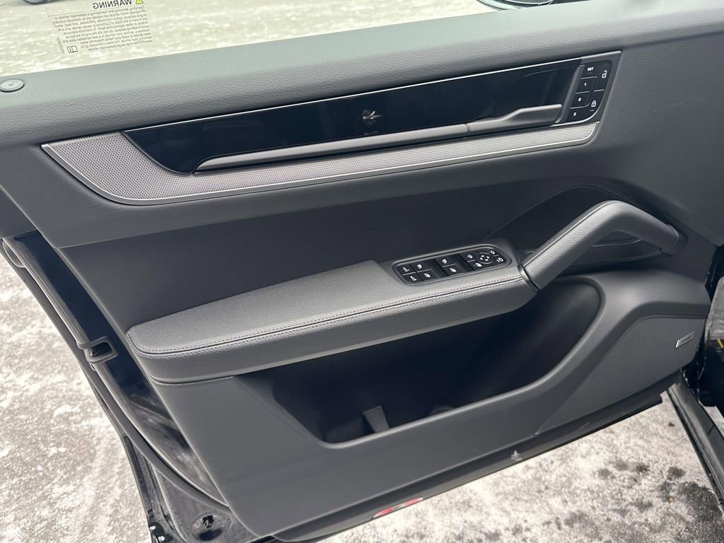 New 2026 Porsche Cayenne AWD/4WD image 18
