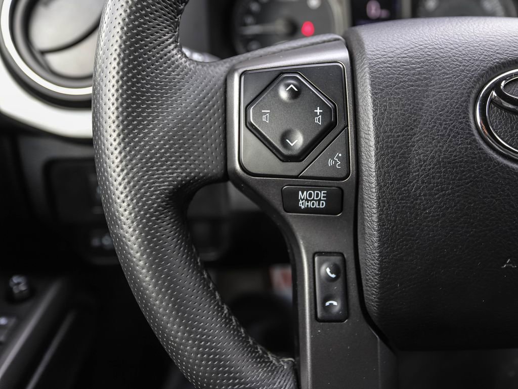 Used 2021 Toyota Tacoma TRD Sport w/ Technology Package RWD image 12