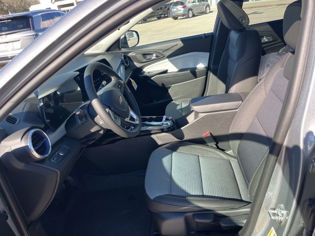 New 2026 Chevrolet Trax LT w/ Sunroof Package image 14
