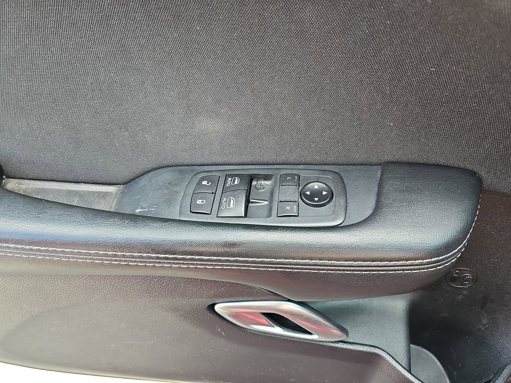 Used 2020 Dodge Challenger SXT image 32