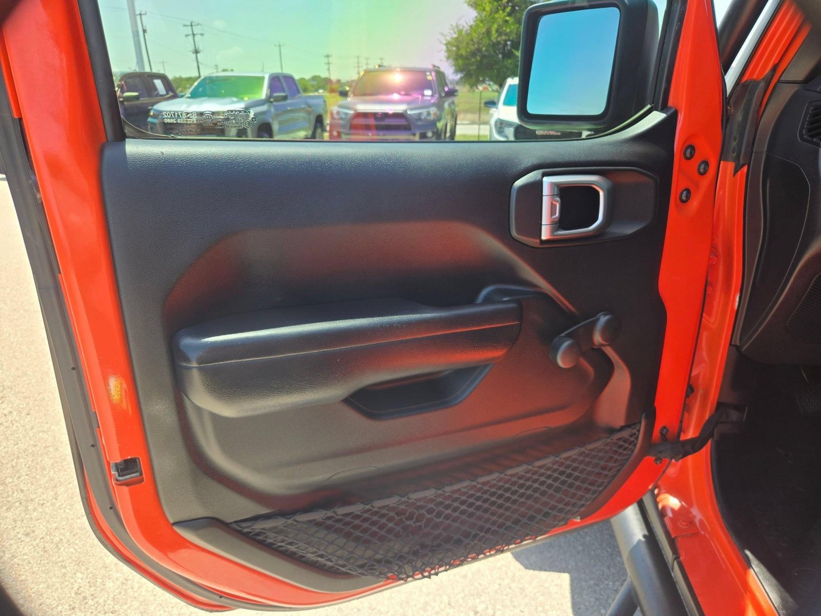 Used 2018 Jeep Wrangler Unlimited Sport AWD/4WD image 12