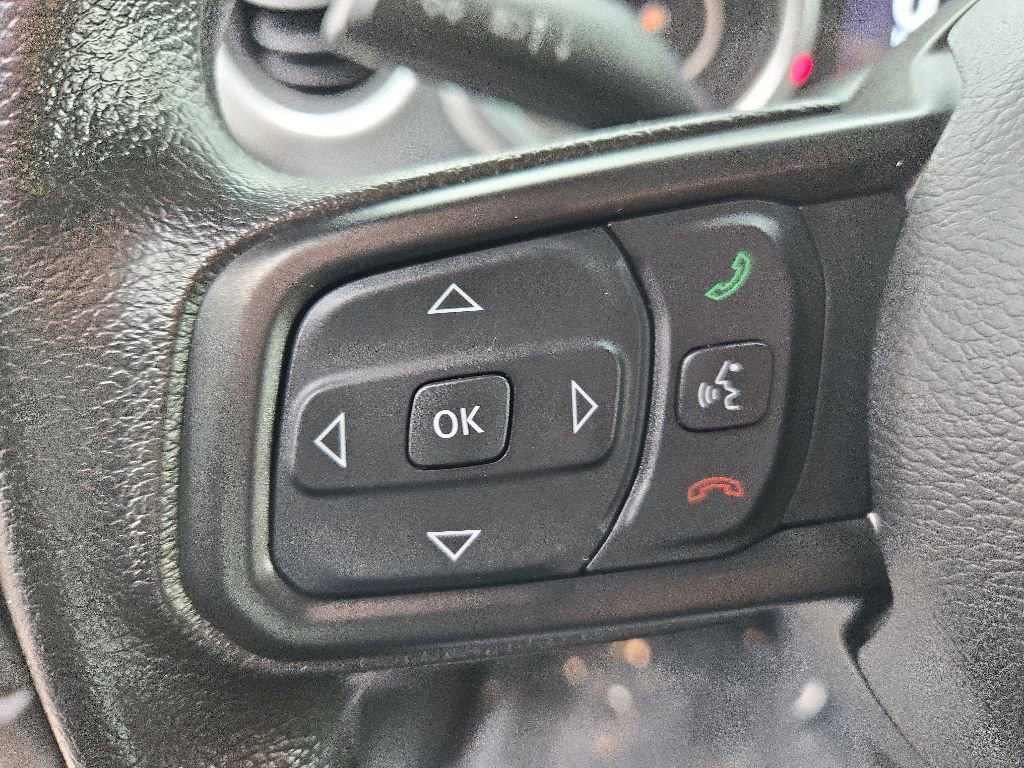 Used 2025 Jeep Wrangler Sport AWD/4WD image 21