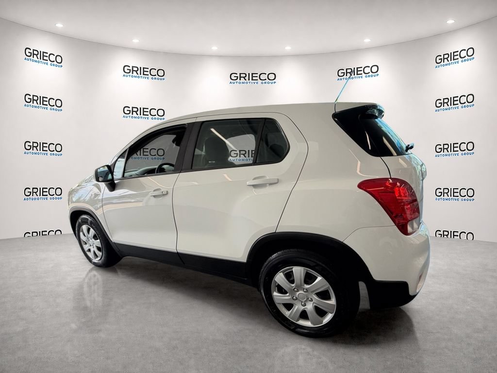 Used 2018 Chevrolet Trax LS FWD image 4