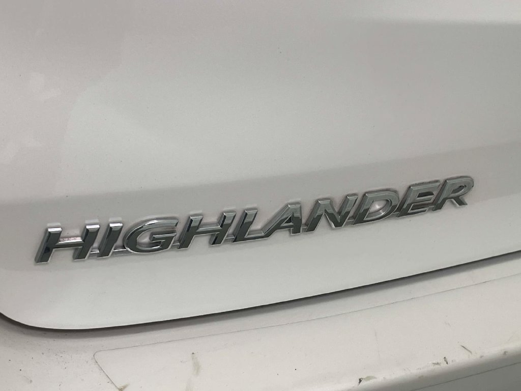 Used 2015 Toyota Highlander XLE AWD/4WD image 11
