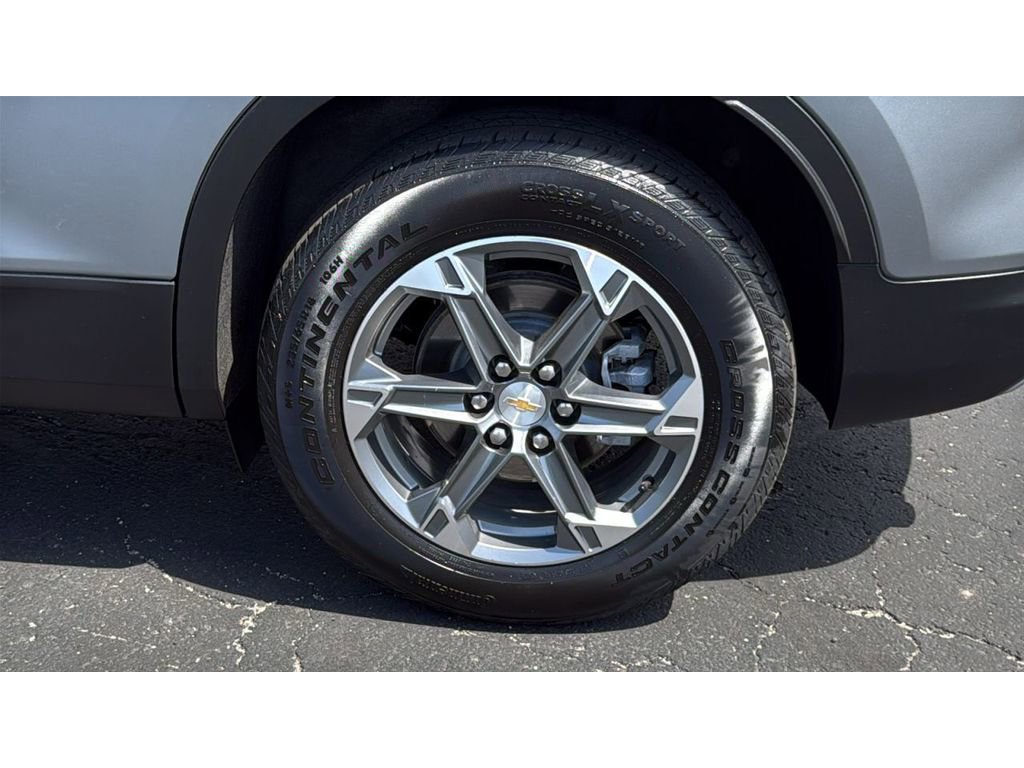 Used 2025 Chevrolet Blazer LT image 12
