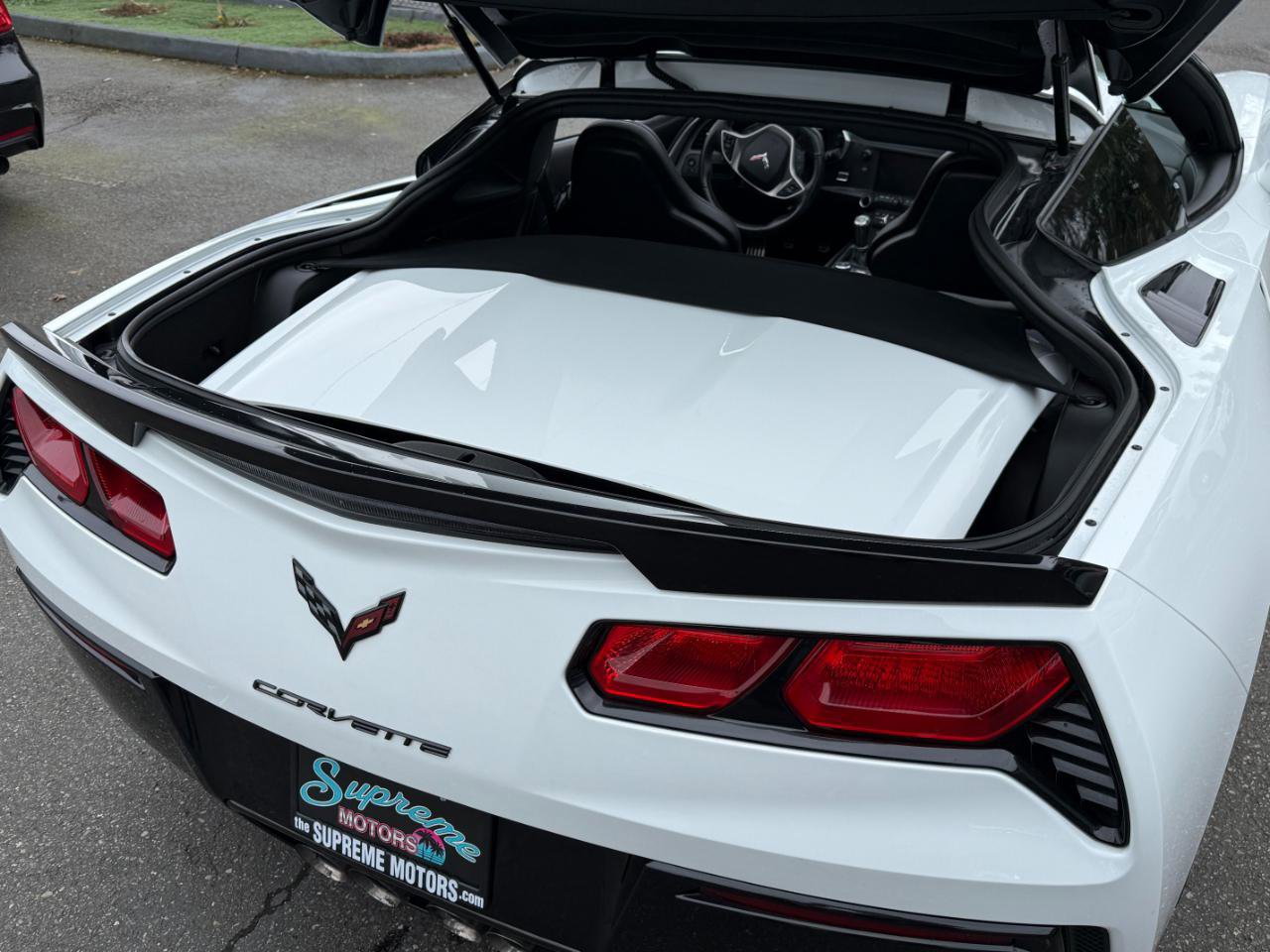 Used 2019 Chevrolet Corvette Stingray Coupe w/ Carbon Flash Badge Package image 20
