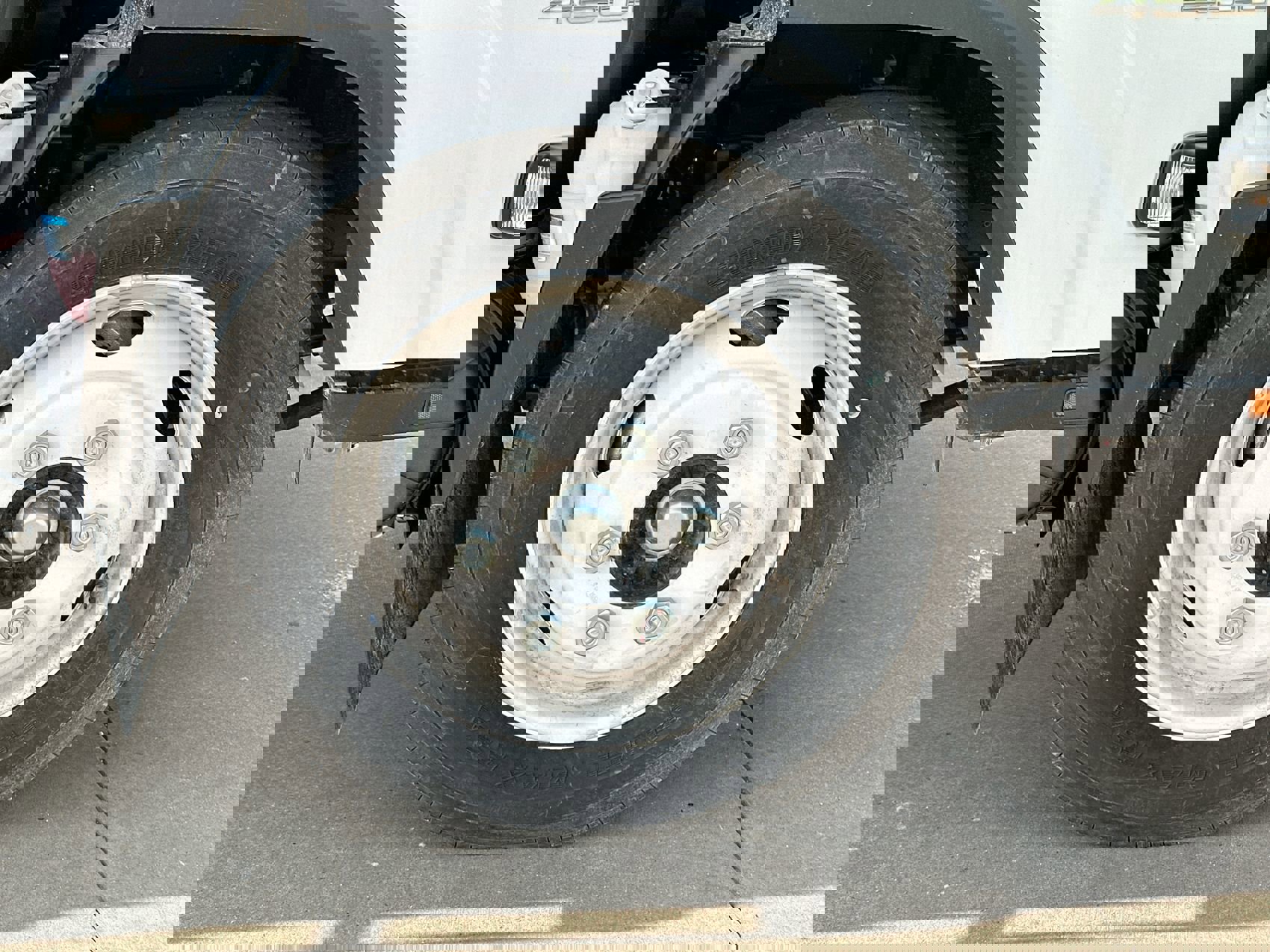 New 2024 Chevrolet Low Cab Forward image 23