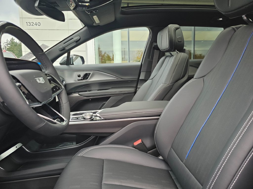 New 2027 Cadillac Lyriq Luxury AWD/4WD image 22