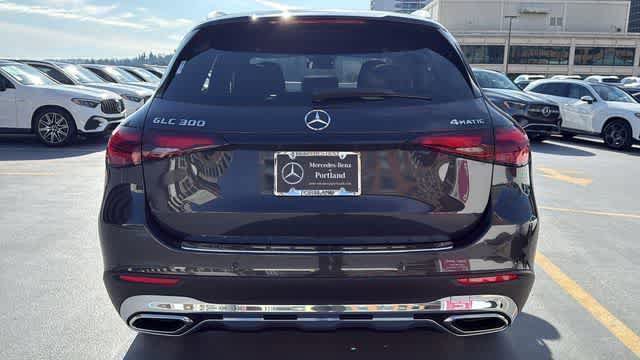 Certified 2025 Mercedes-Benz GLC 300 4MATIC image 7