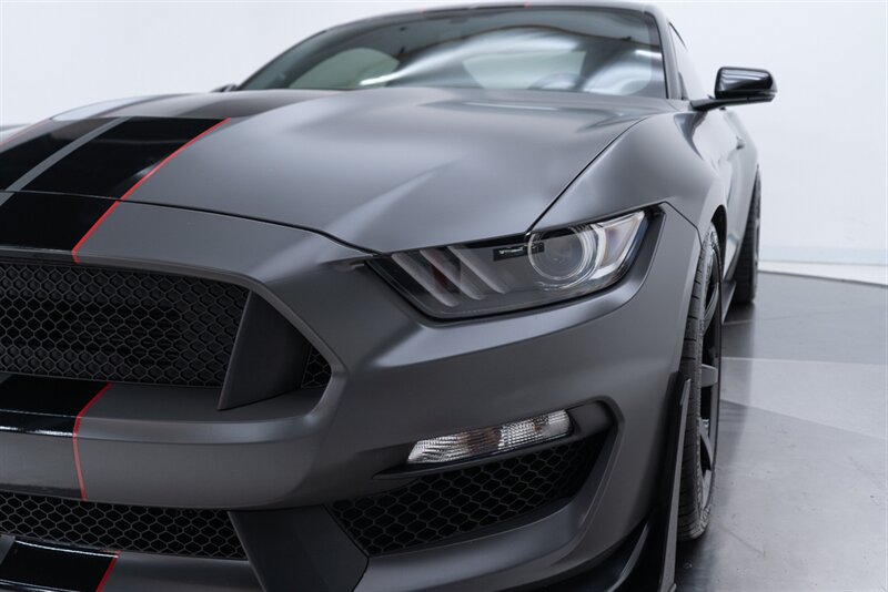 Used 2018 Ford Mustang Shelby GT350R w/ GT350R Equipment Group 920A RWD image 21