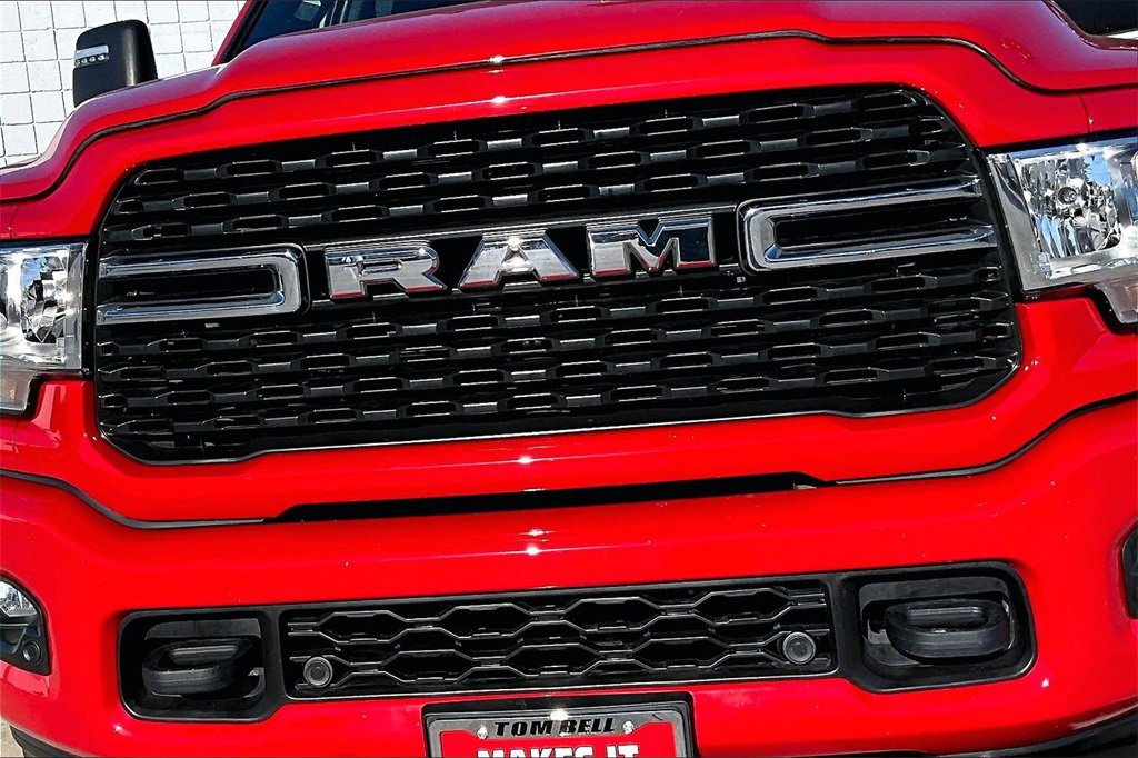 Used 2024 RAM 2500 Big Horn w/ Sport Appearance Package image 29