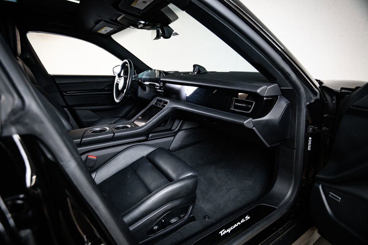 Certified 2024 Porsche Taycan 4S AWD/4WD image 28
